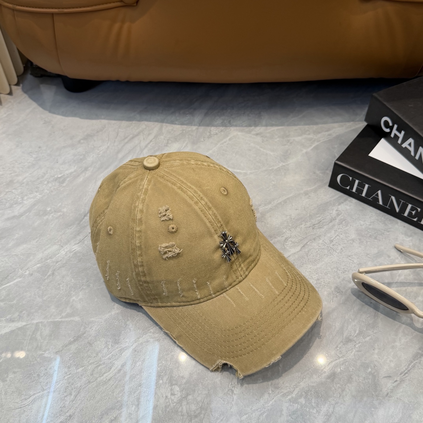 克罗心 🆕🆕新款棒球帽，个性时尚经典十字架标志，休闲带点酷酷的感觉，中性款男女同款！超好搭！头围:56-