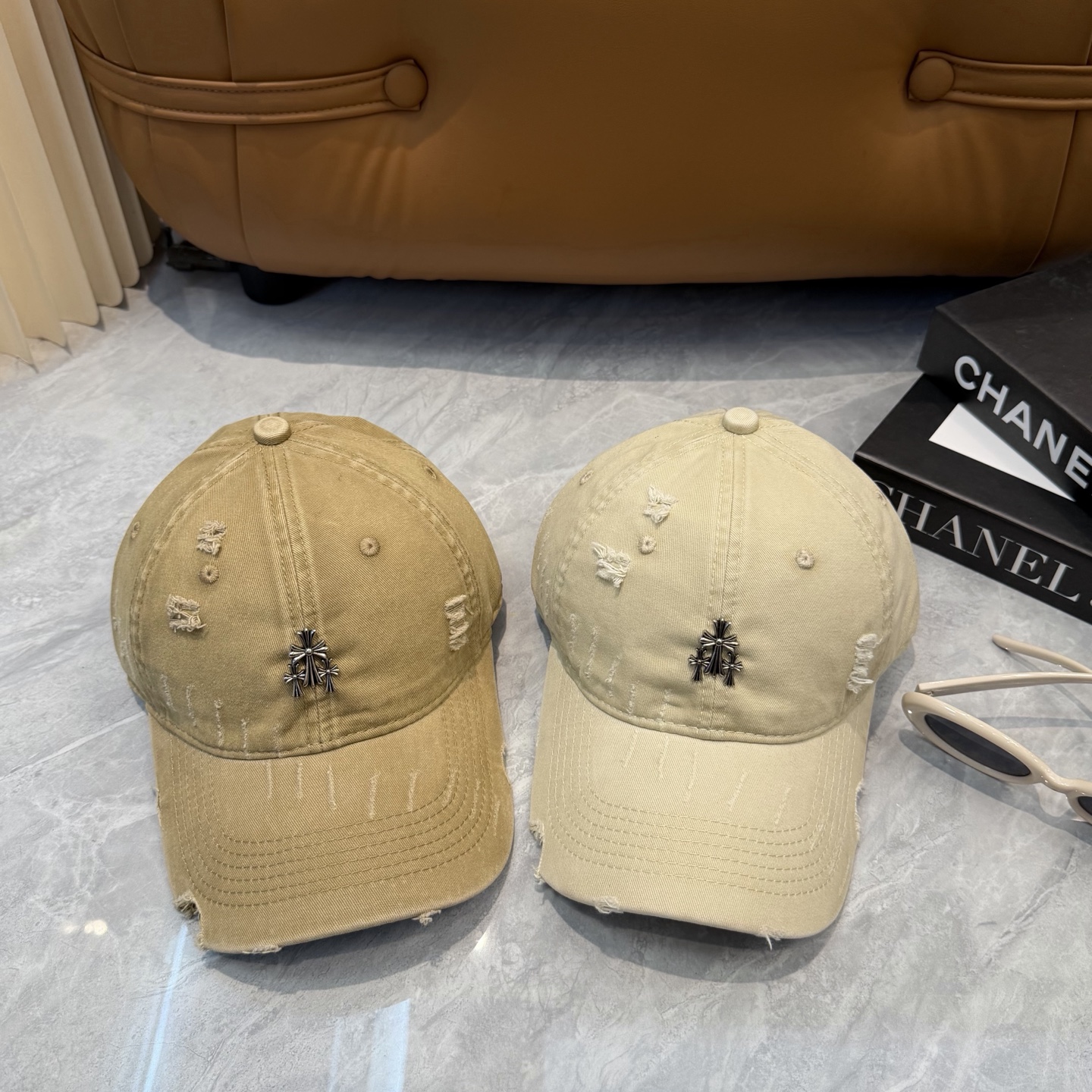 克罗心 🆕🆕新款棒球帽，个性时尚经典十字架标志，休闲带点酷酷的感觉，中性款男女同款！超好搭！头围:56-