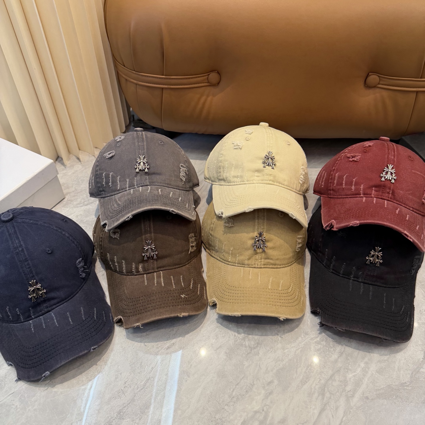 克罗心 🆕🆕新款棒球帽，个性时尚经典十字架标志，休闲带点酷酷的感觉，中性款男女同款！超好搭！头围:56-