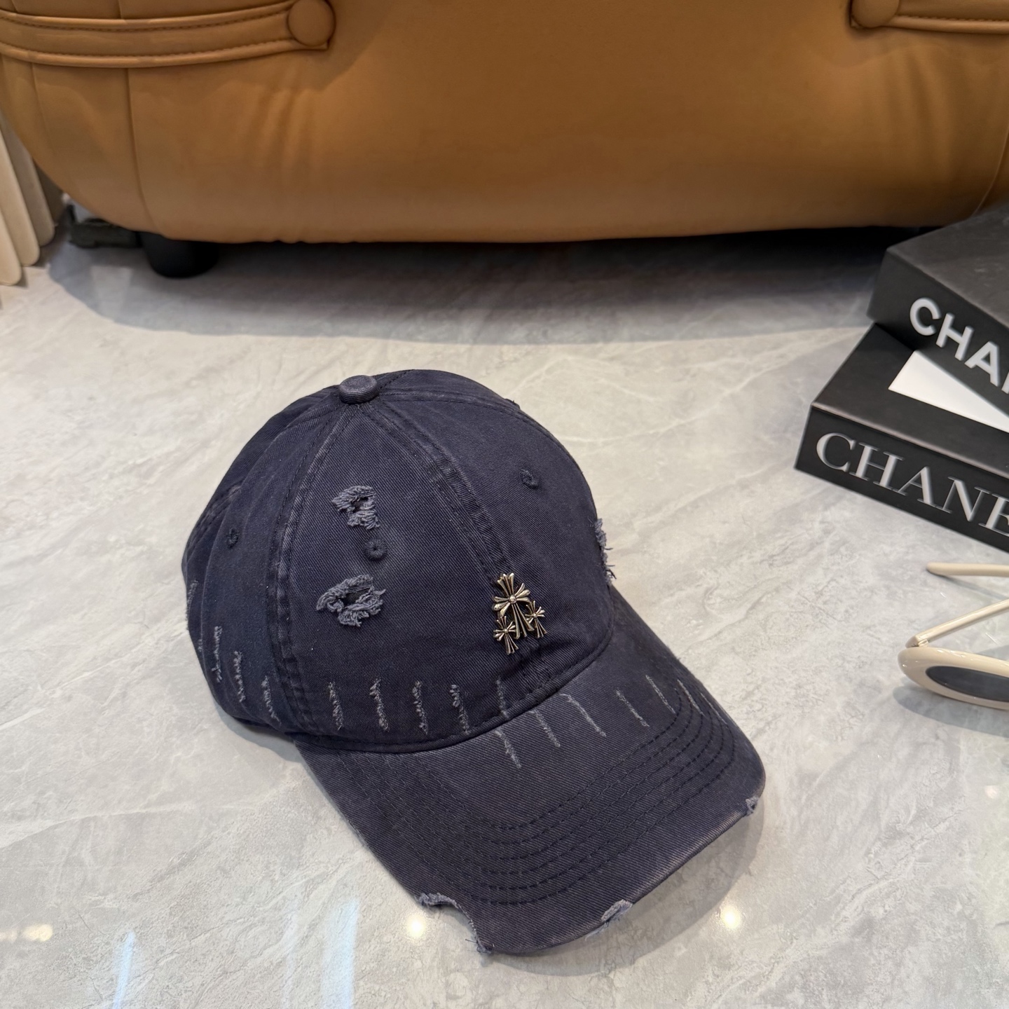 克罗心 🆕🆕新款棒球帽，个性时尚经典十字架标志，休闲带点酷酷的感觉，中性款男女同款！超好搭！头围:56-
