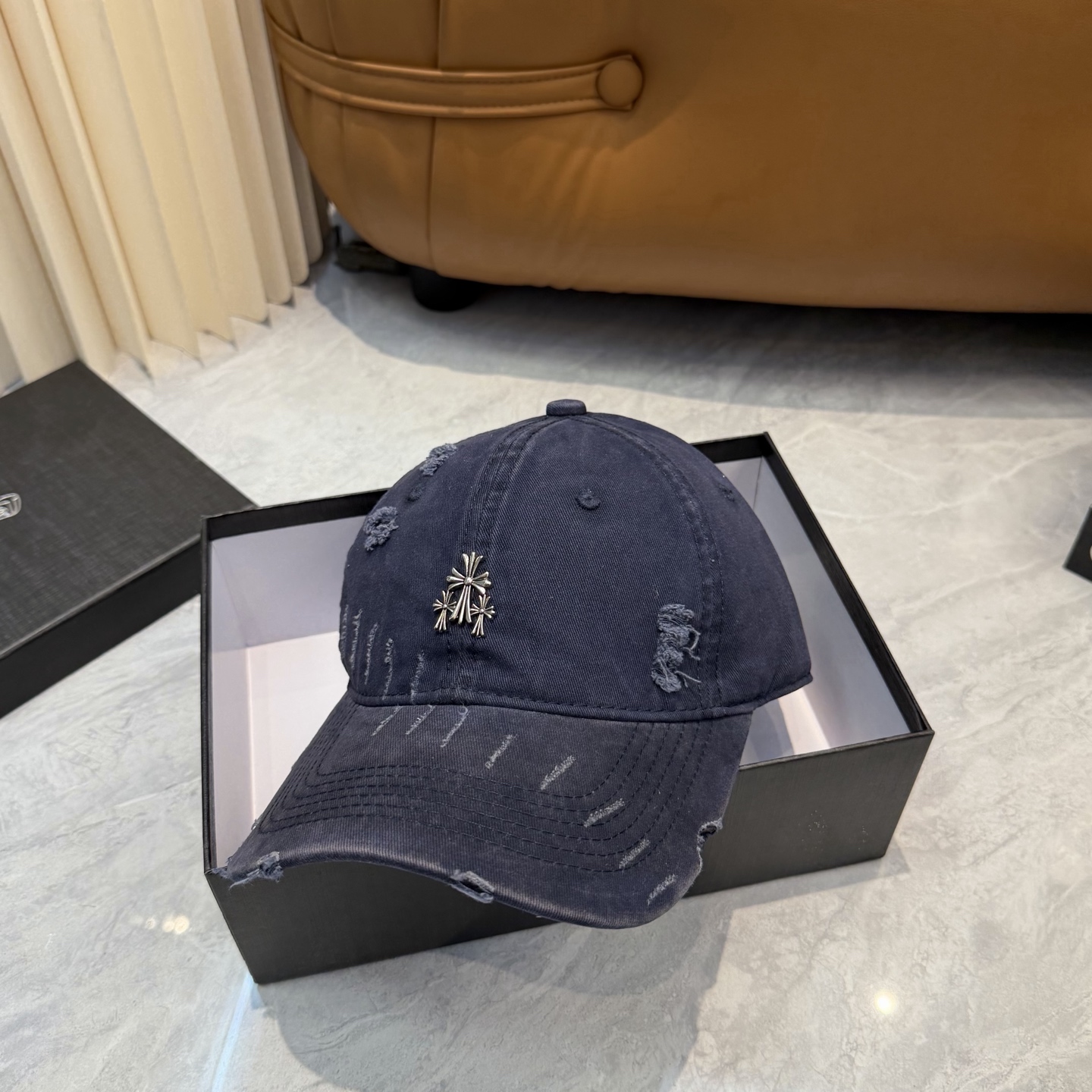 Chrome Hearts 克罗心 ，个性 十字架标志，休闲带点酷酷的感觉，中性款