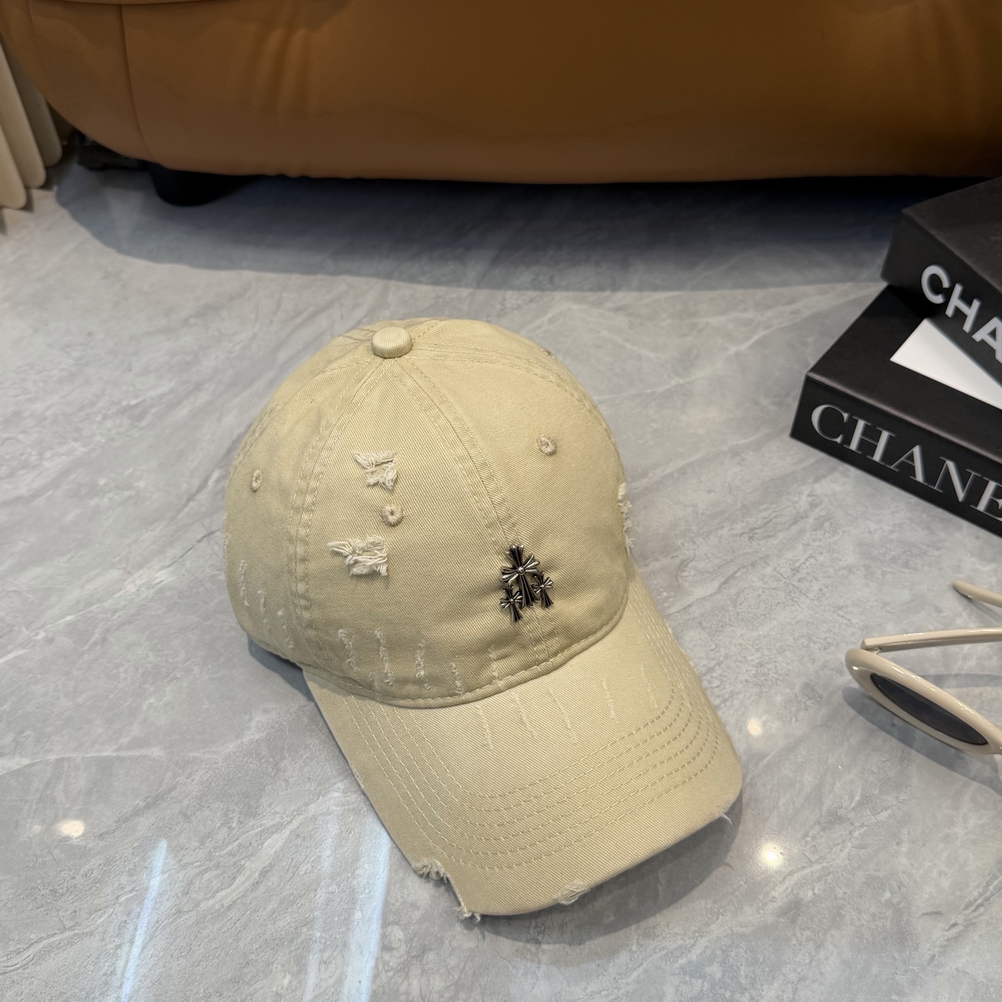 克罗心 🆕🆕新款棒球帽，个性时尚经典十字架标志，休闲带点酷酷的感觉，中性款男女同款！超好搭！头围:56-
