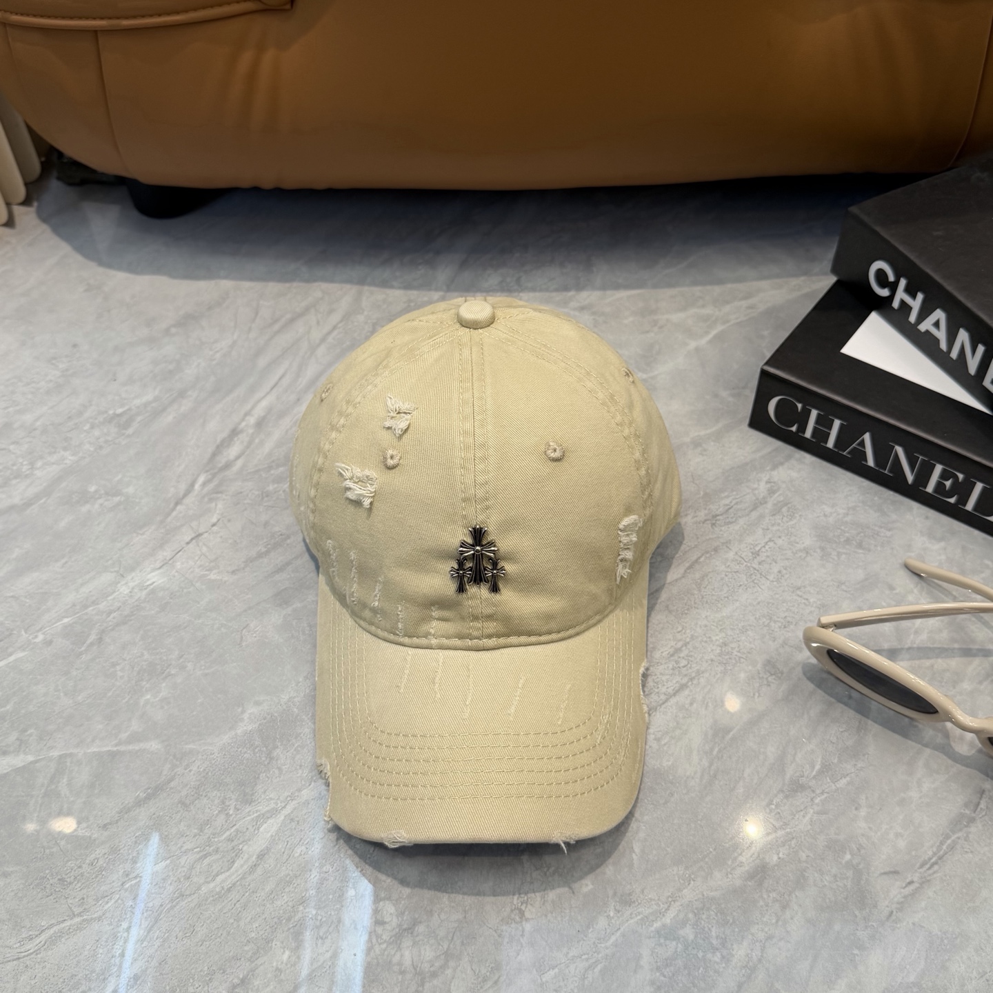 Chrome Hearts 克罗心 ，个性 十字架标志，休闲带点酷酷的感觉，中性款