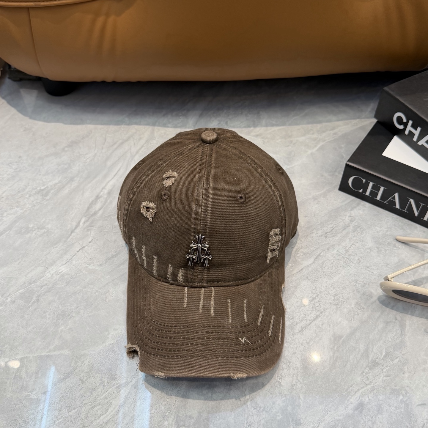 Chrome Hearts 克罗心 ，个性 十字架标志，休闲带点酷酷的感觉，中性款
