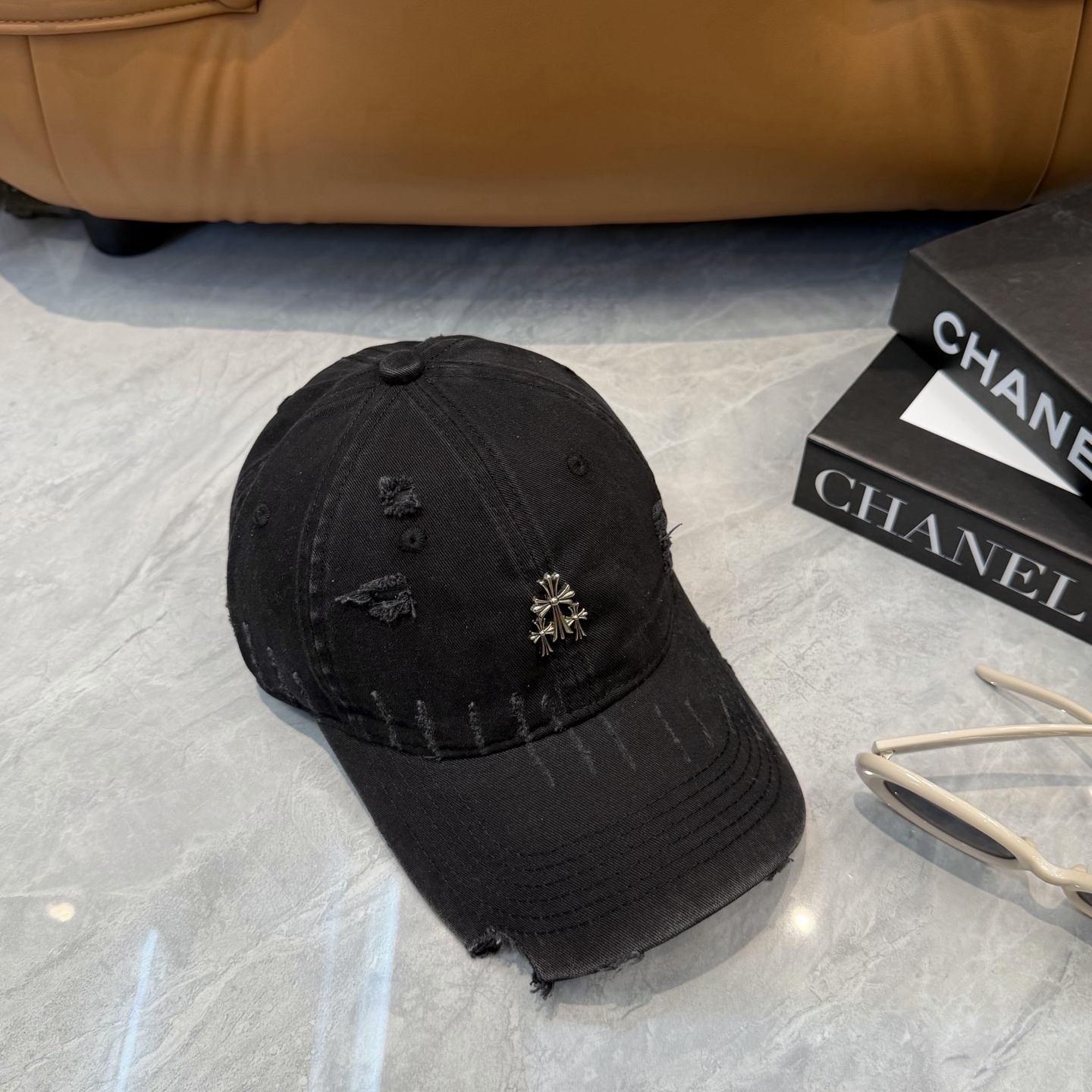 克罗心 🆕🆕新款棒球帽，个性时尚经典十字架标志，休闲带点酷酷的感觉，中性款男女同款！超好搭！头围:56-