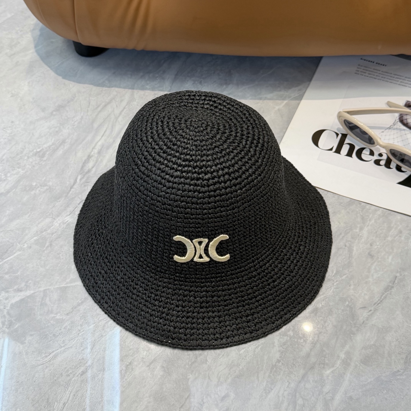 赛琳CELINE新款拉菲草帽，纯手工钩织，产量极少，重工打造，专柜同款，头围57cm