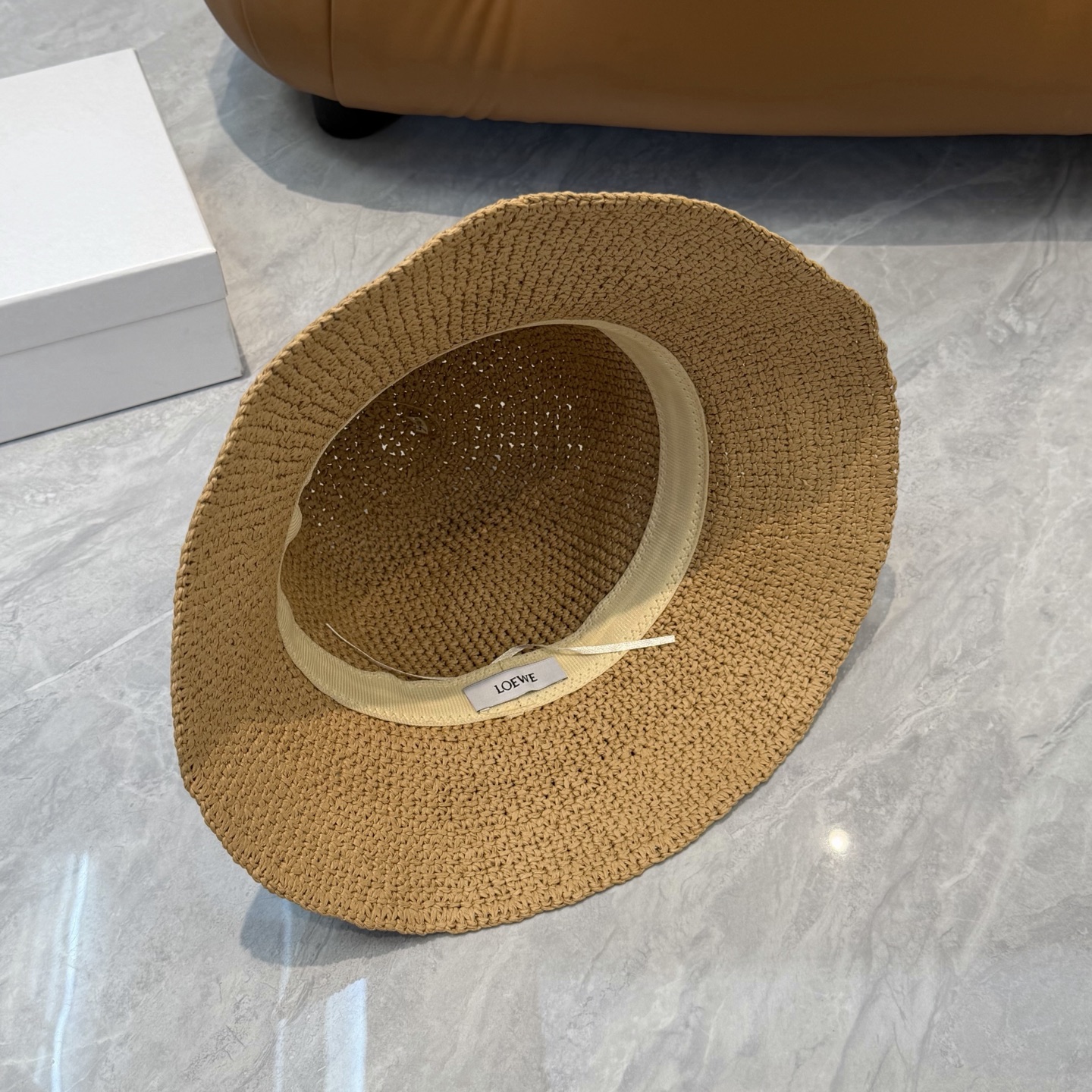 Celine 赛琳CELINE新款拉菲草帽，纯手工钩织，产量极少，重工打造， ，头围57cm