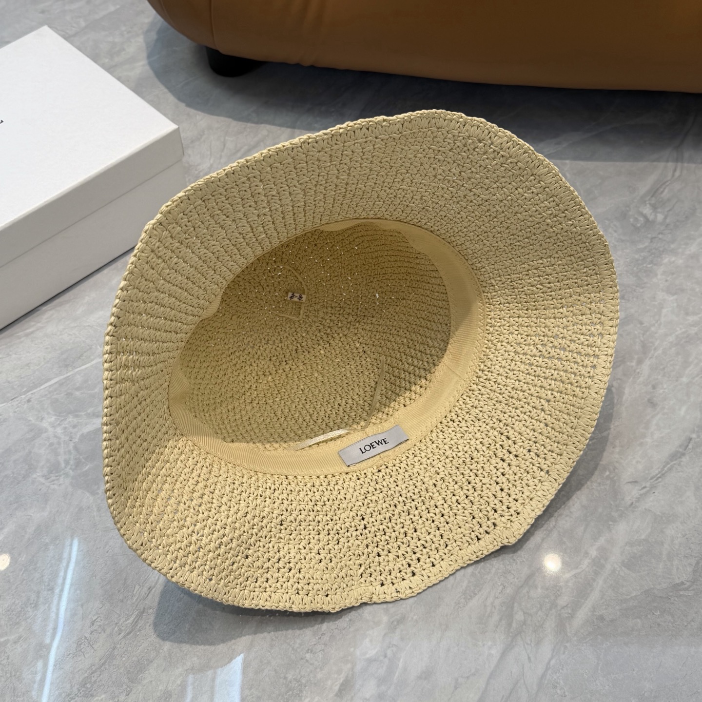 Celine 赛琳CELINE新款拉菲草帽，纯手工钩织，产量极少，重工打造， ，头围57cm