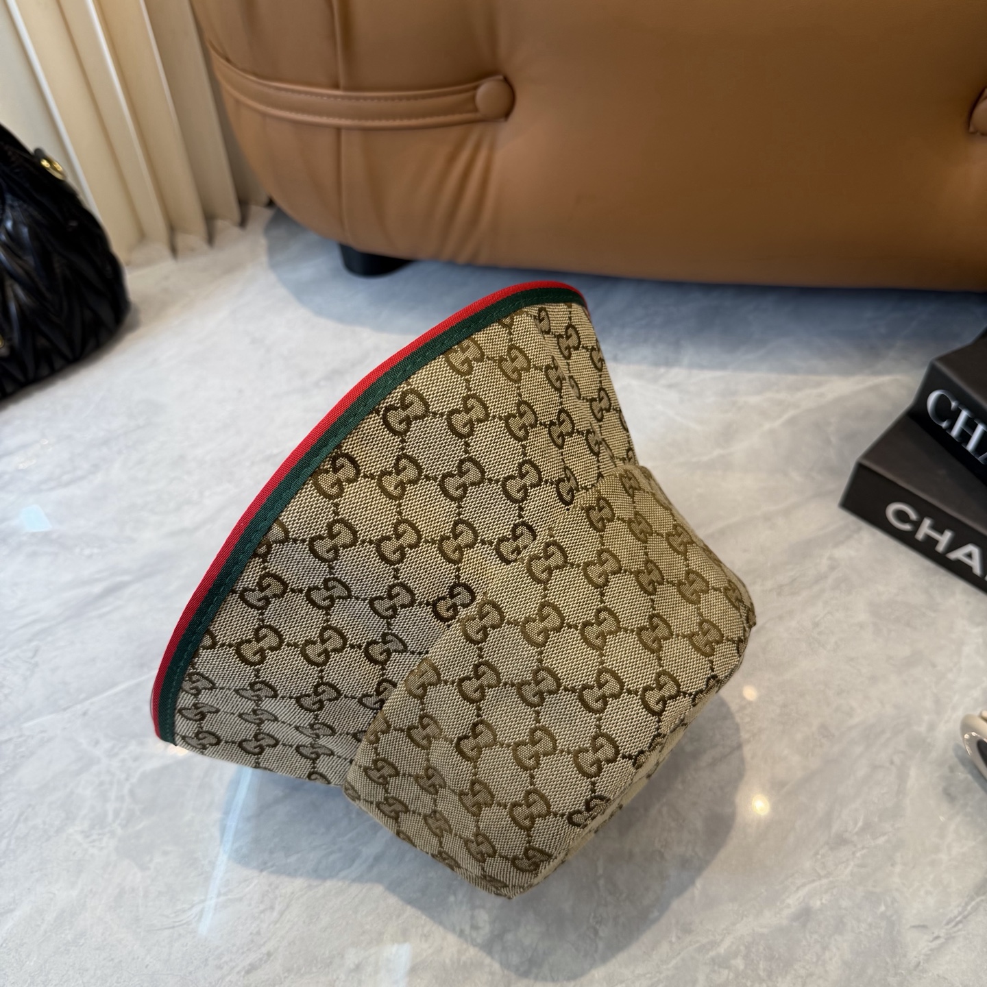 原单品质GUCCI古奇渔夫帽👒官网新品Gucci渔夫帽火爆来袭 工艺非常精美 高档大气上档次！低调奢华，