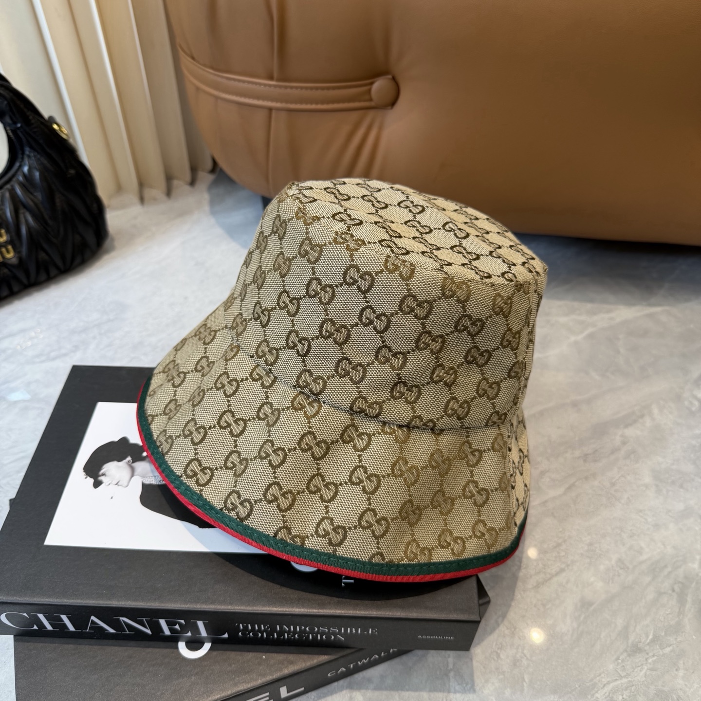 原单品质GUCCI古奇渔夫帽👒官网新品Gucci渔夫帽火爆来袭 工艺非常精美 高档大气上档次！低调奢华，