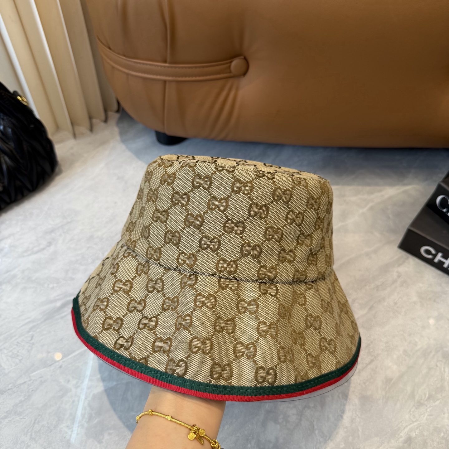 原单品质GUCCI古奇渔夫帽👒官网新品Gucci渔夫帽火爆来袭 工艺非常精美 高档大气上档次！低调奢华，