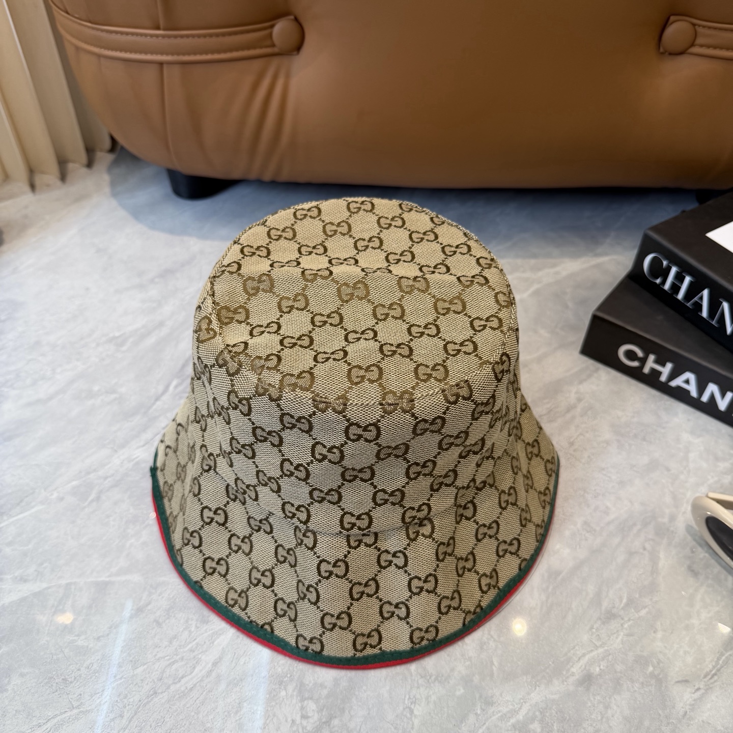原单品质GUCCI古奇渔夫帽👒官网新品Gucci渔夫帽火爆来袭 工艺非常精美 高档大气上档次！低调奢华，
