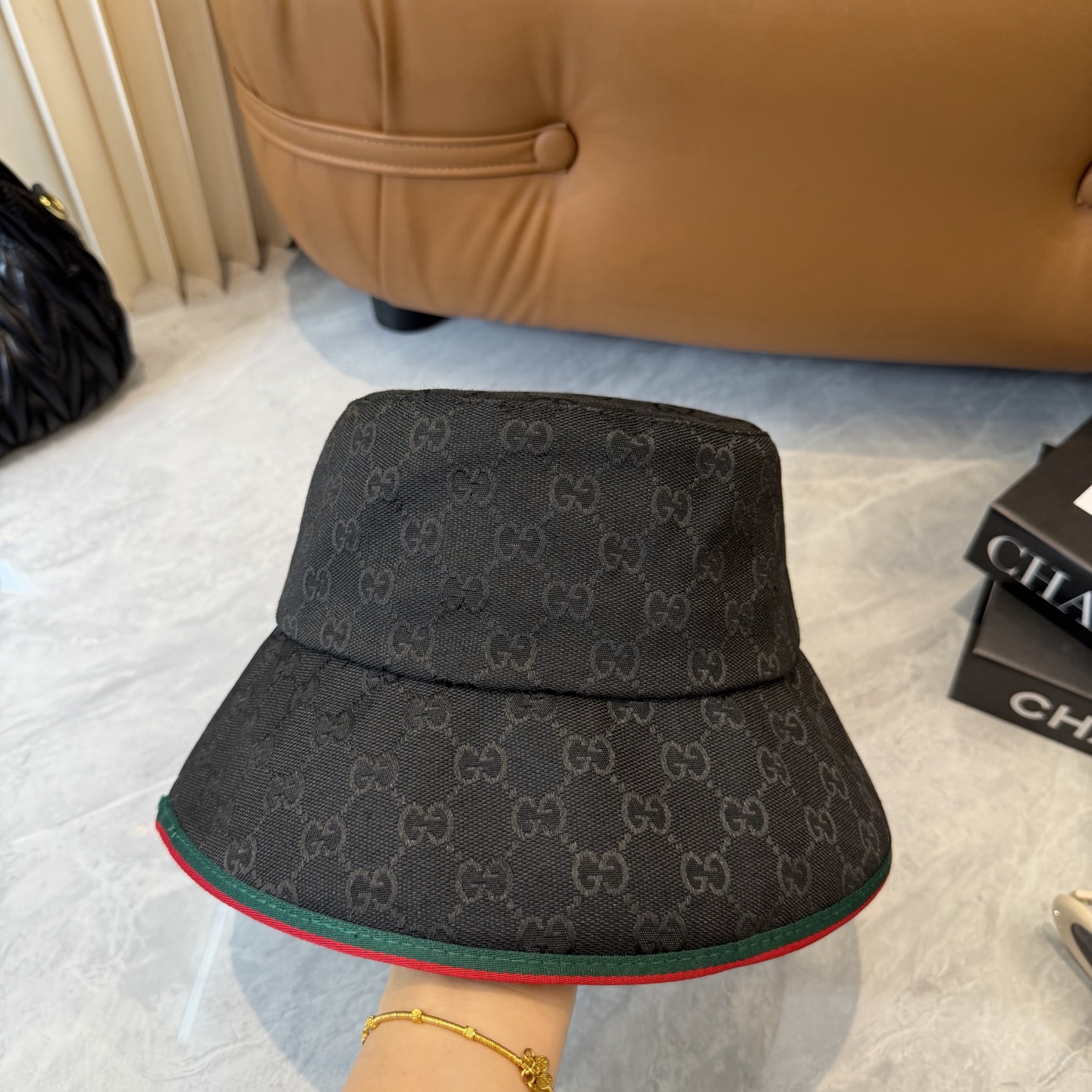 原单品质GUCCI古奇渔夫帽👒官网新品Gucci渔夫帽火爆来袭 工艺非常精美 高档大气上档次！低调奢华，