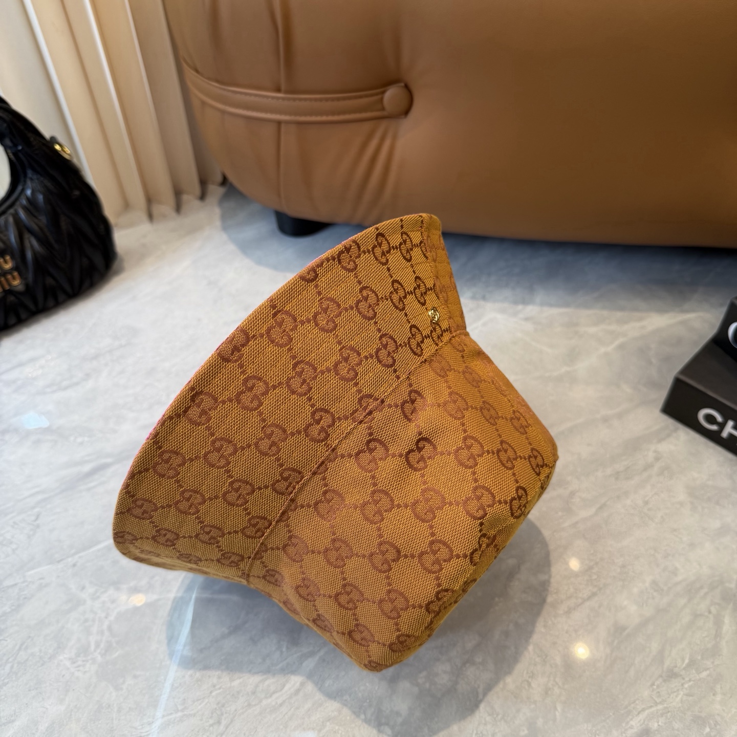 GUCCI古奇 新款专柜同步双面戴款渔夫帽，爆款出货，超级好搭，新款上架