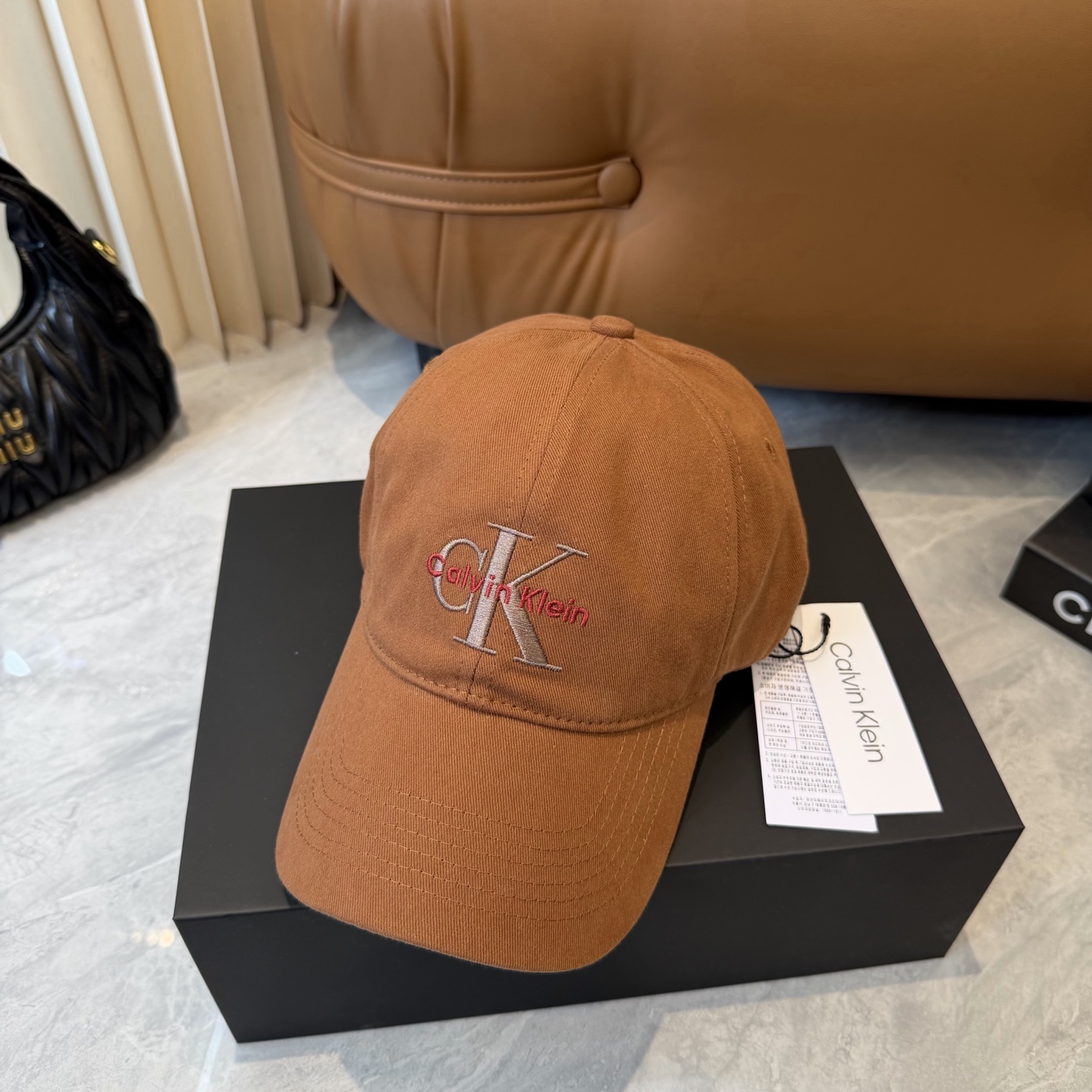 原单正品ck棒球帽！绝对原单！品质细节都超好！不可多得的好货！关于品牌就不多介绍了 这个潮牌不用多说，其
