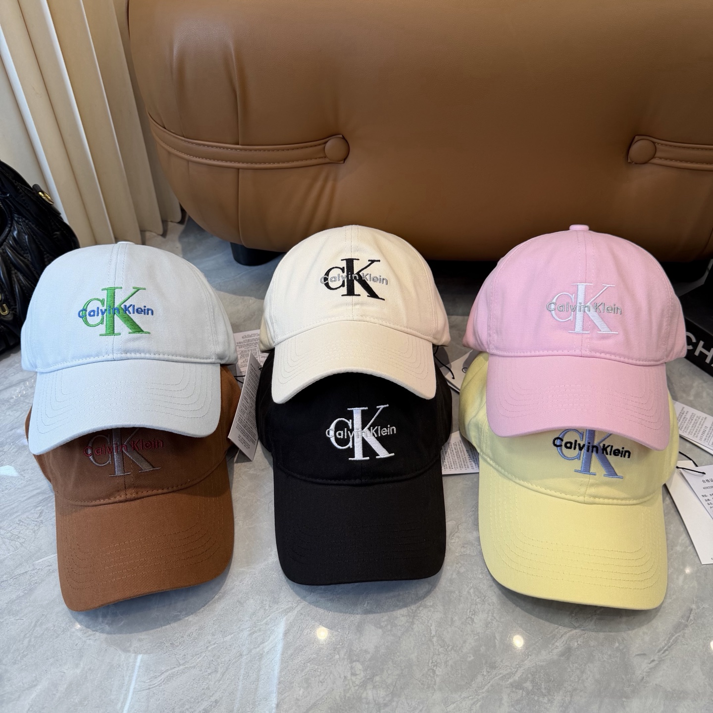 原单正品ck棒球帽！绝对原单！品质细节都超好！不可多得的好货！关于品牌就不多介绍了 这个潮牌不用多说，其