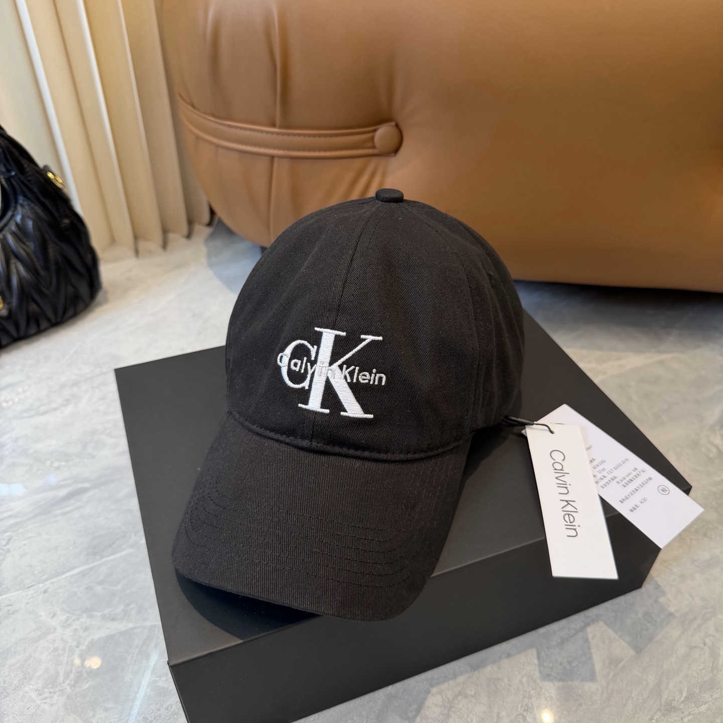 原单正品ck棒球帽！绝对原单！品质细节都超好！不可多得的好货！关于品牌就不多介绍了 这个潮牌不用多说，其