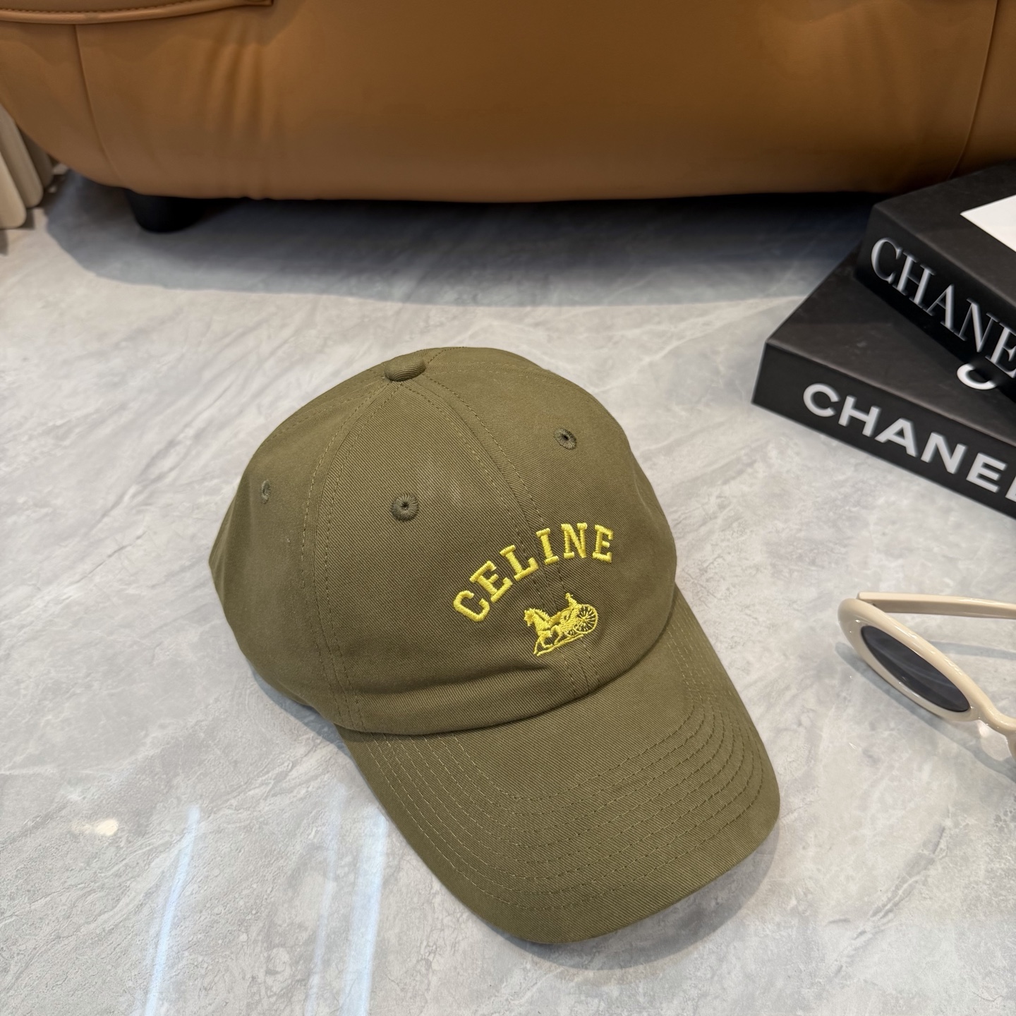 爆款CELINE（赛琳）官网代购版本。 原版1:1 定制！ 简约字母明星同款最新棒球帽，时尚潮流，高端做