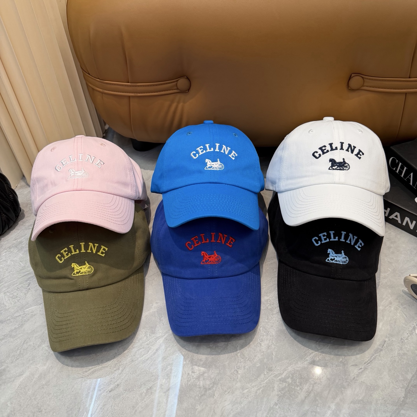 爆款CELINE（赛琳）官网代购版本。 原版1:1 定制！ 简约字母明星同款最新棒球帽，时尚潮流，高端做