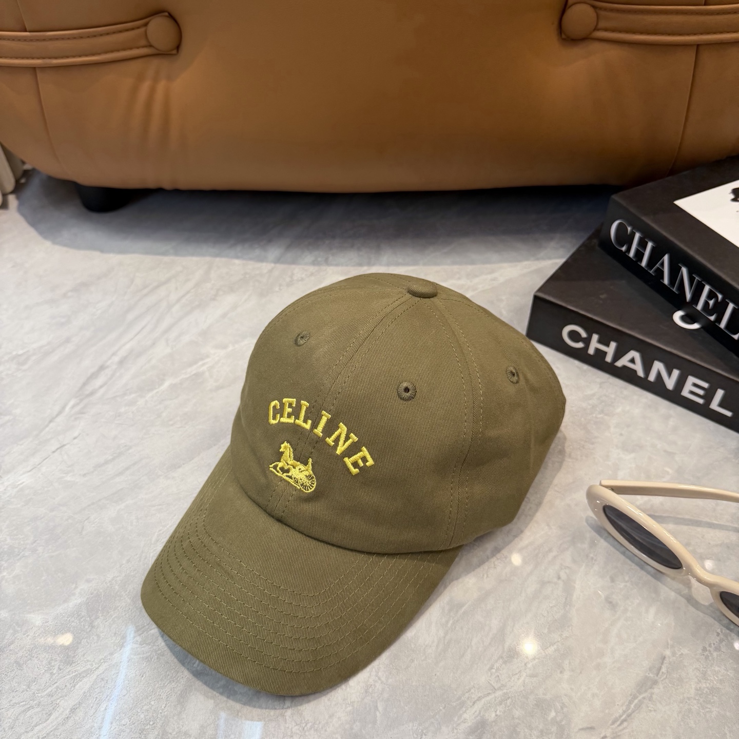 爆款CELINE（赛琳）官网代购版本。 原版1:1 定制！ 简约字母明星同款最新棒球帽，时尚潮流，高端做