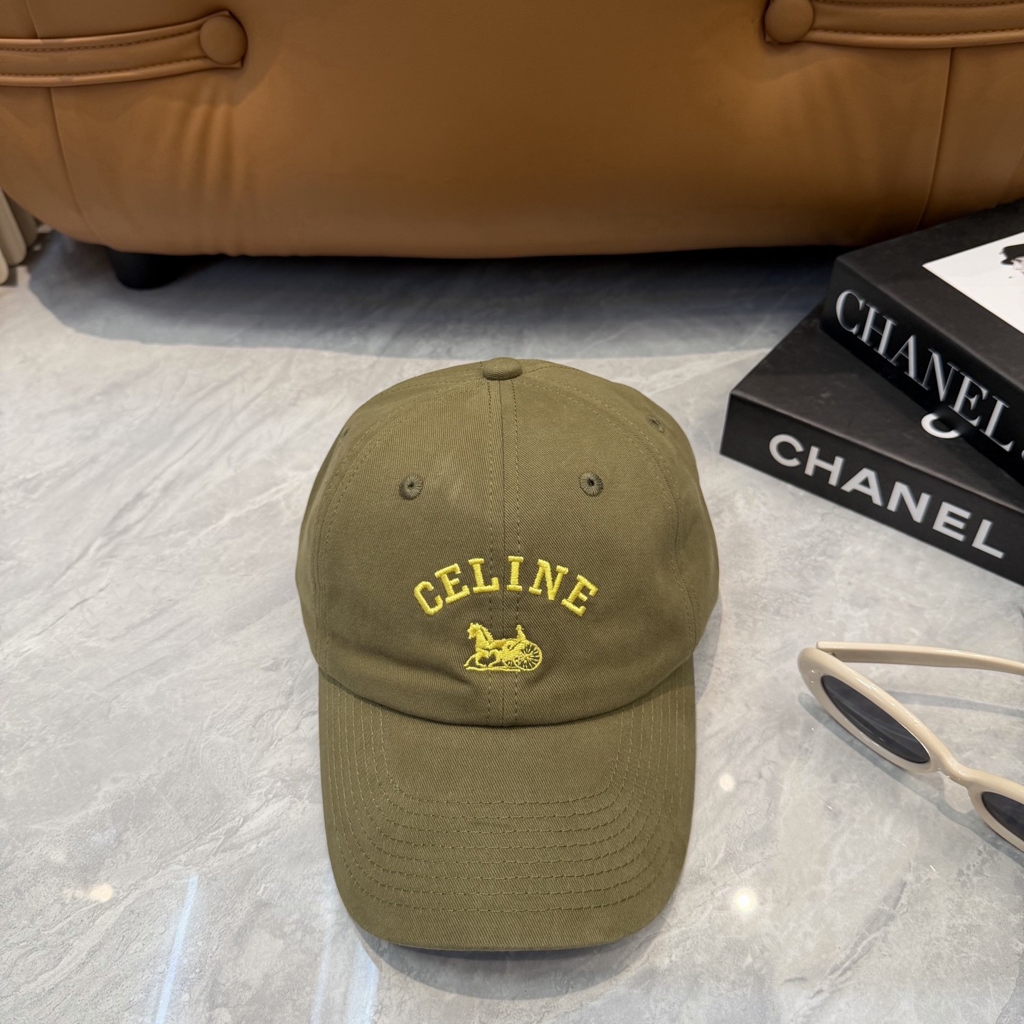 爆款CELINE（赛琳）官网代购版本。 原版1:1 定制！ 简约字母明星同款最新棒球帽，时尚潮流，高端做