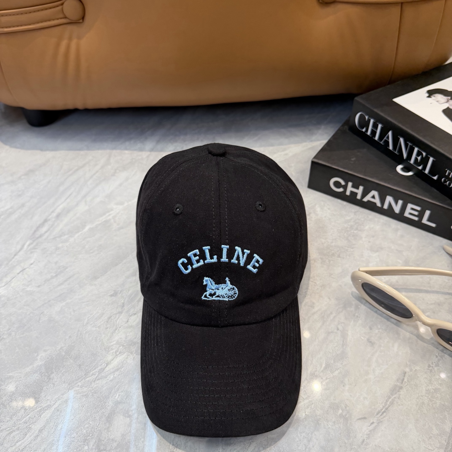 爆款CELINE（赛琳）官网代购版本。 原版1:1 定制！ 简约字母明星同款最新棒球帽，时尚潮流，高端做