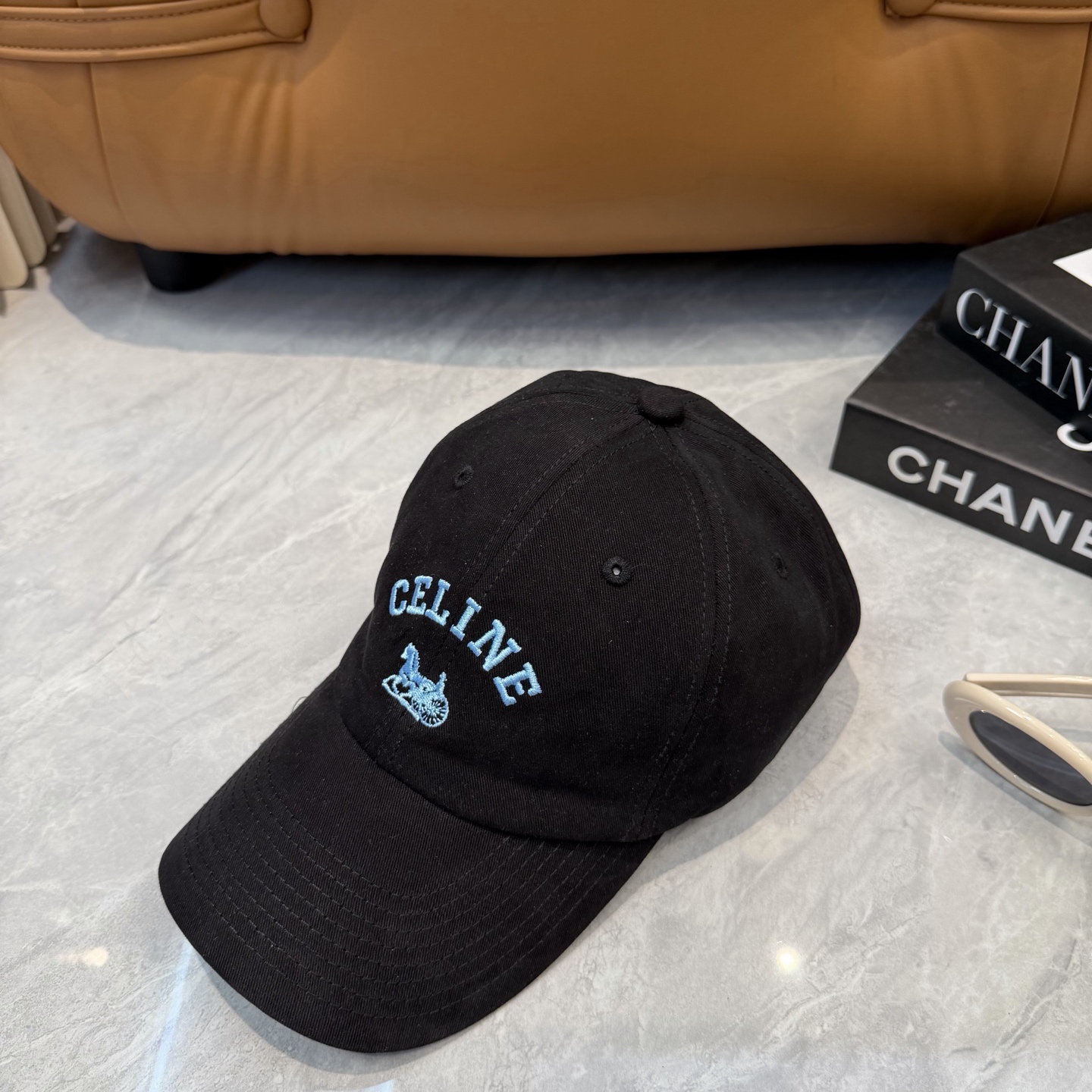 爆款CELINE（赛琳）官网代购版本。 原版1:1 定制！ 简约字母明星同款最新棒球帽，时尚潮流，高端做