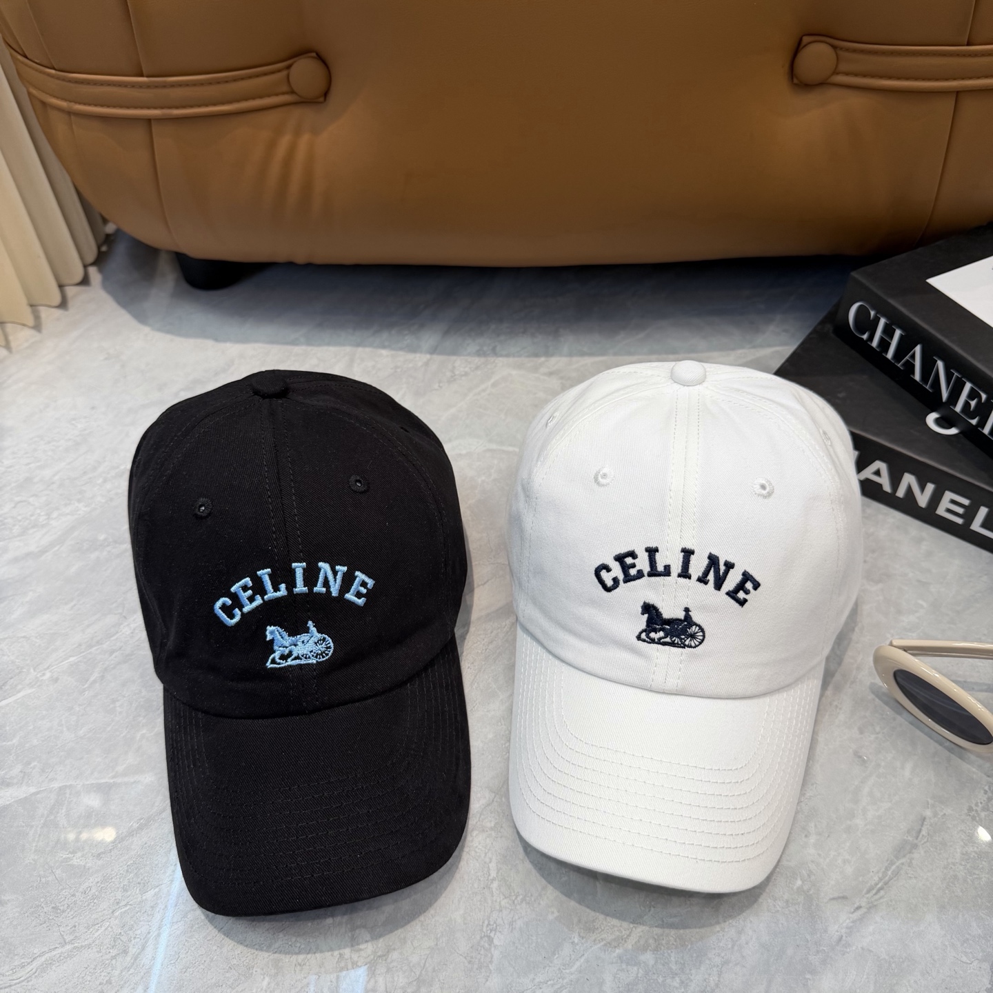 爆款CELINE（赛琳）官网代购版本。 原版1:1 定制！ 简约字母明星同款最新棒球帽，时尚潮流，高端做