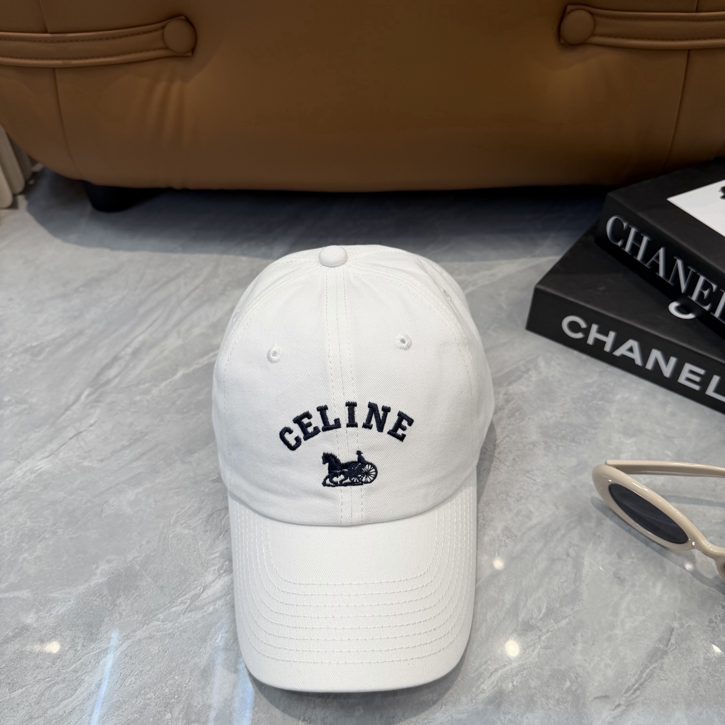 爆款CELINE（赛琳）官网代购版本。 原版1:1 定制！ 简约字母明星同款最新棒球帽，时尚潮流，高端做