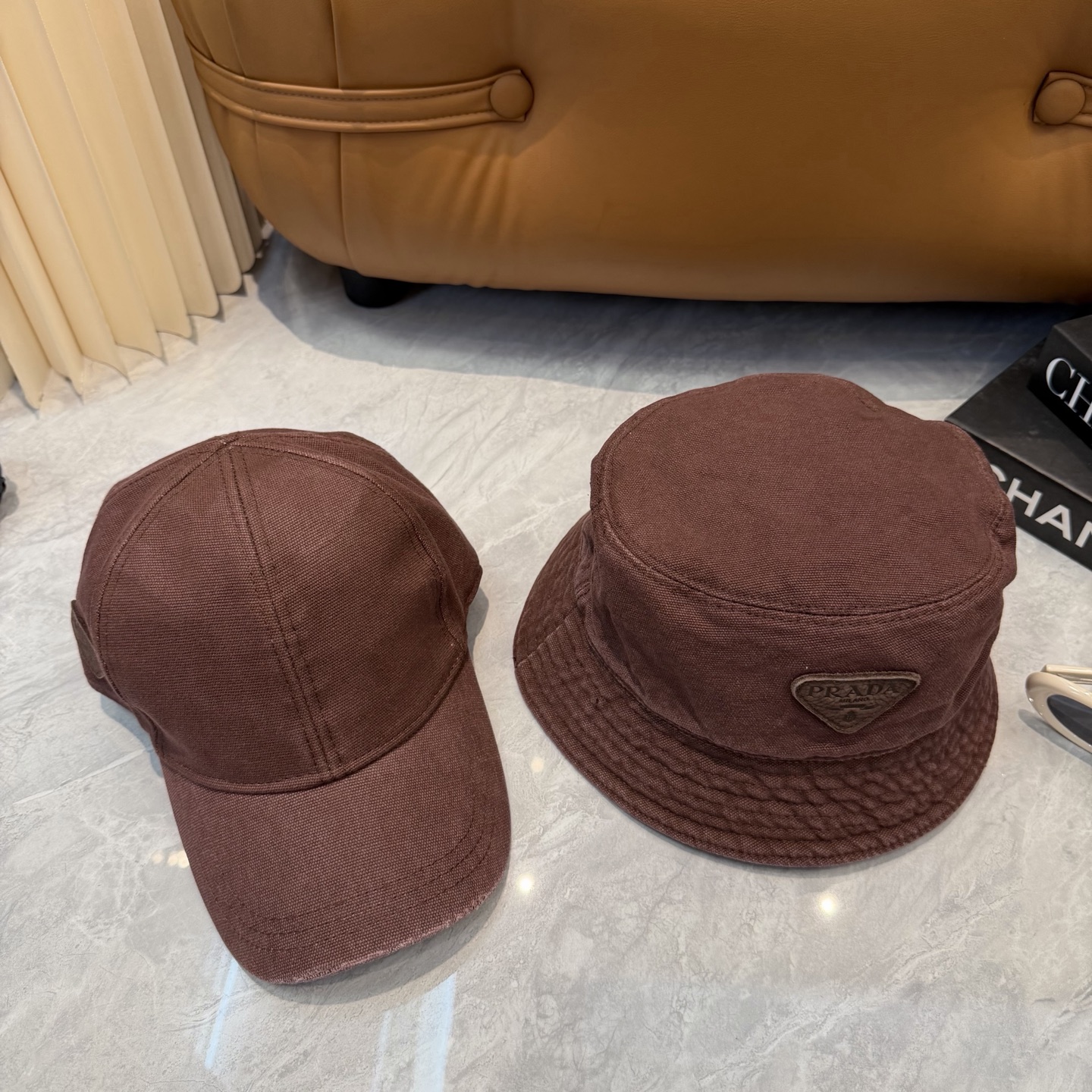 Prada 男女款又好搭配，出街单品
