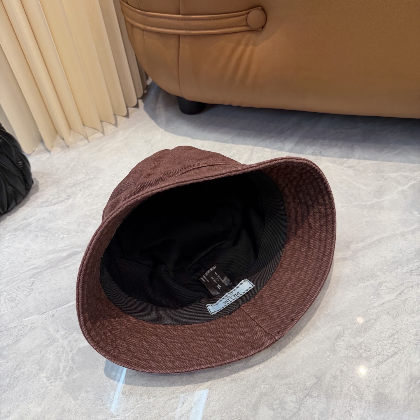 Prada 男女款又好搭配，出街单品