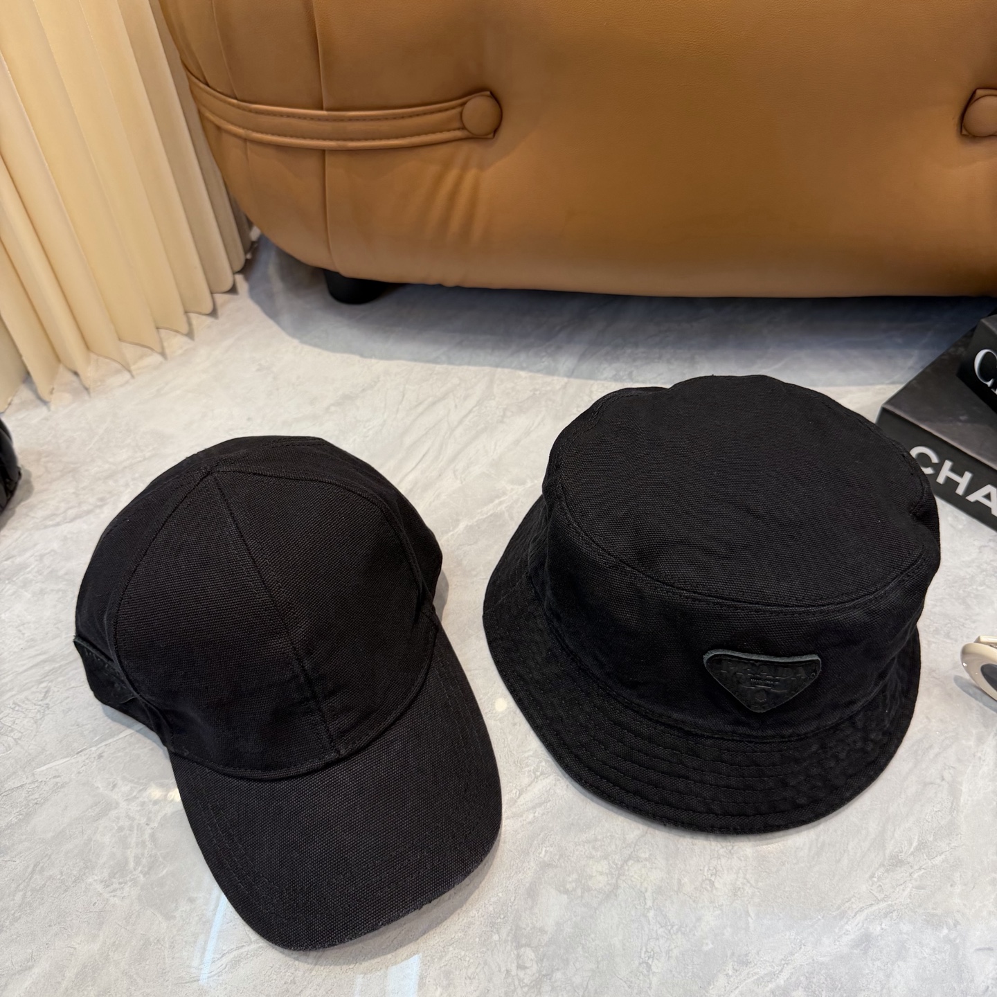 Prada 男女款又好搭配，出街单品