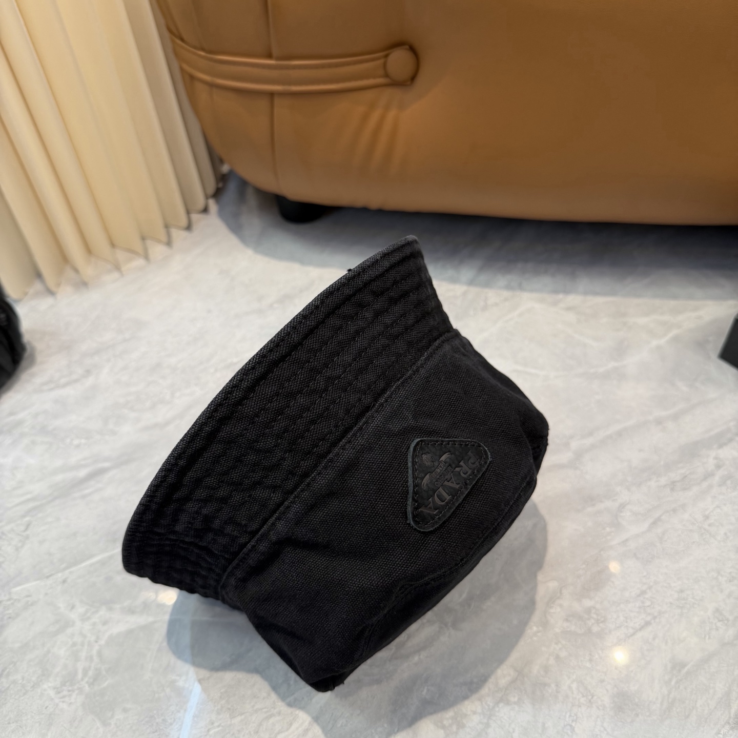 Prada 男女款又好搭配，出街单品
