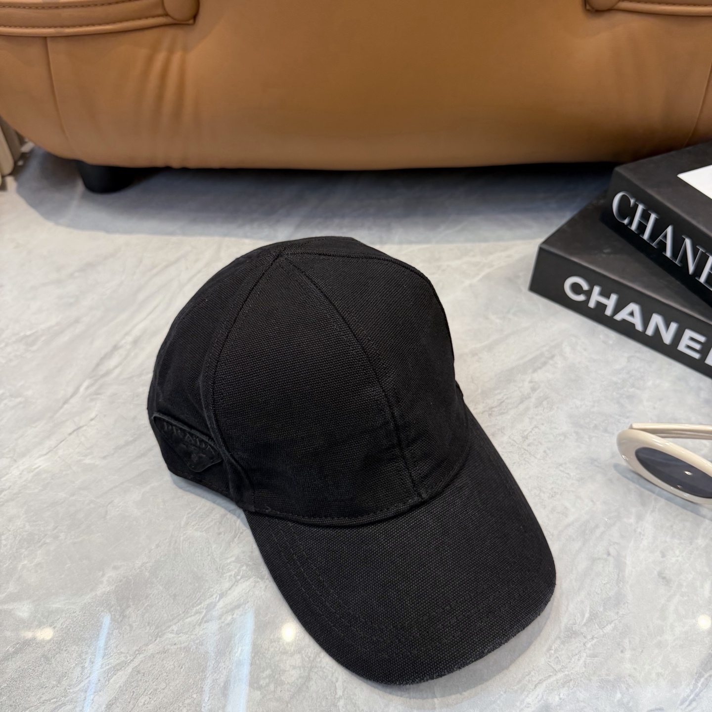 Prada 男女款又好搭配，出街单品
