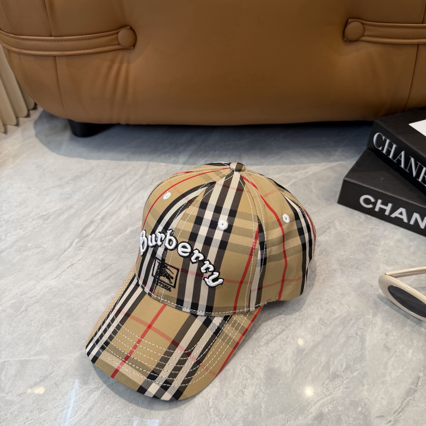 Burberry Burberry（巴宝莉） 棒球帽 款纯棉内里，轻盈透气。完美版型， 品质，独家 摄，男女适用