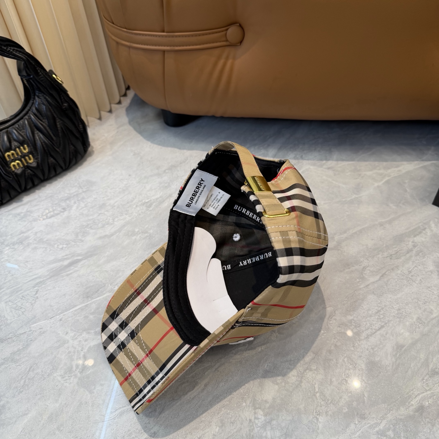 Burberry Burberry（巴宝莉） 棒球帽 款纯棉内里，轻盈透气。完美版型， 品质，独家 摄，男女适用