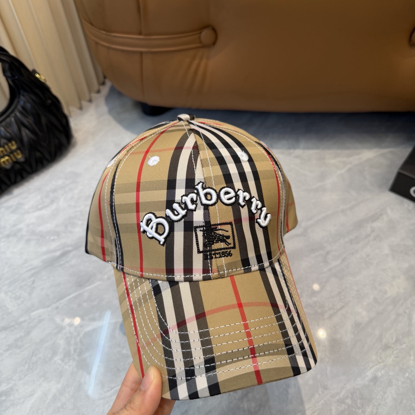 Burberry Burberry（巴宝莉） 棒球帽 款纯棉内里，轻盈透气。完美版型， 品质，独家 摄，男女适用