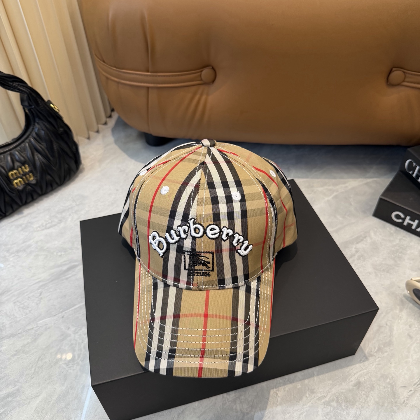 Burberry Burberry（巴宝莉） 棒球帽 款纯棉内里，轻盈透气。完美版型， 品质，独家 摄，男女适用
