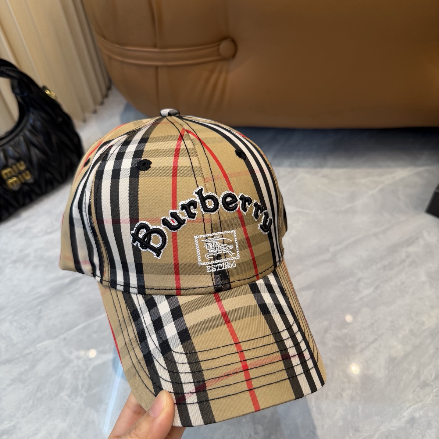 Burberry Burberry（巴宝莉） 棒球帽 款纯棉内里，轻盈透气。完美版型， 品质，独家 摄，男女适用