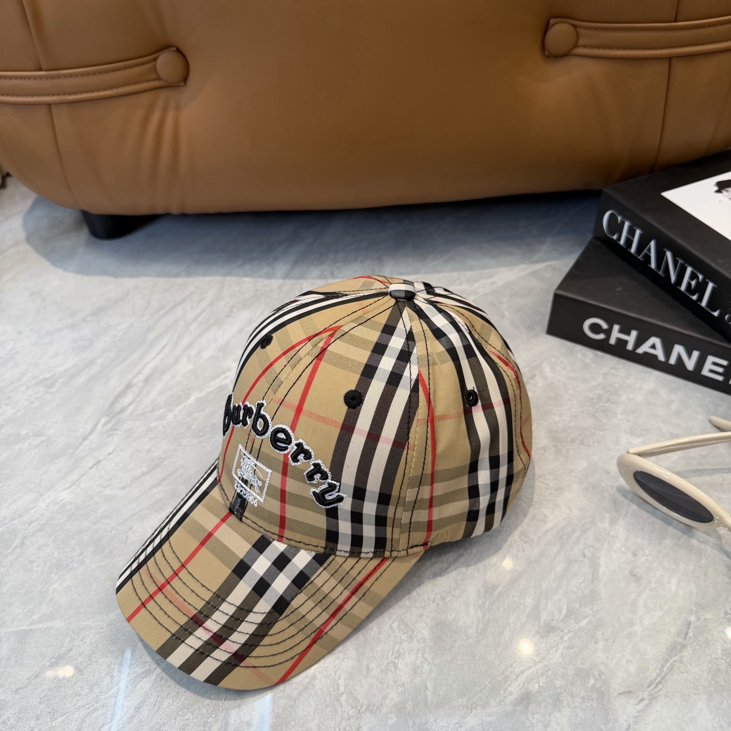 Burberry Burberry（巴宝莉） 棒球帽 款纯棉内里，轻盈透气。完美版型， 品质，独家 摄，男女适用