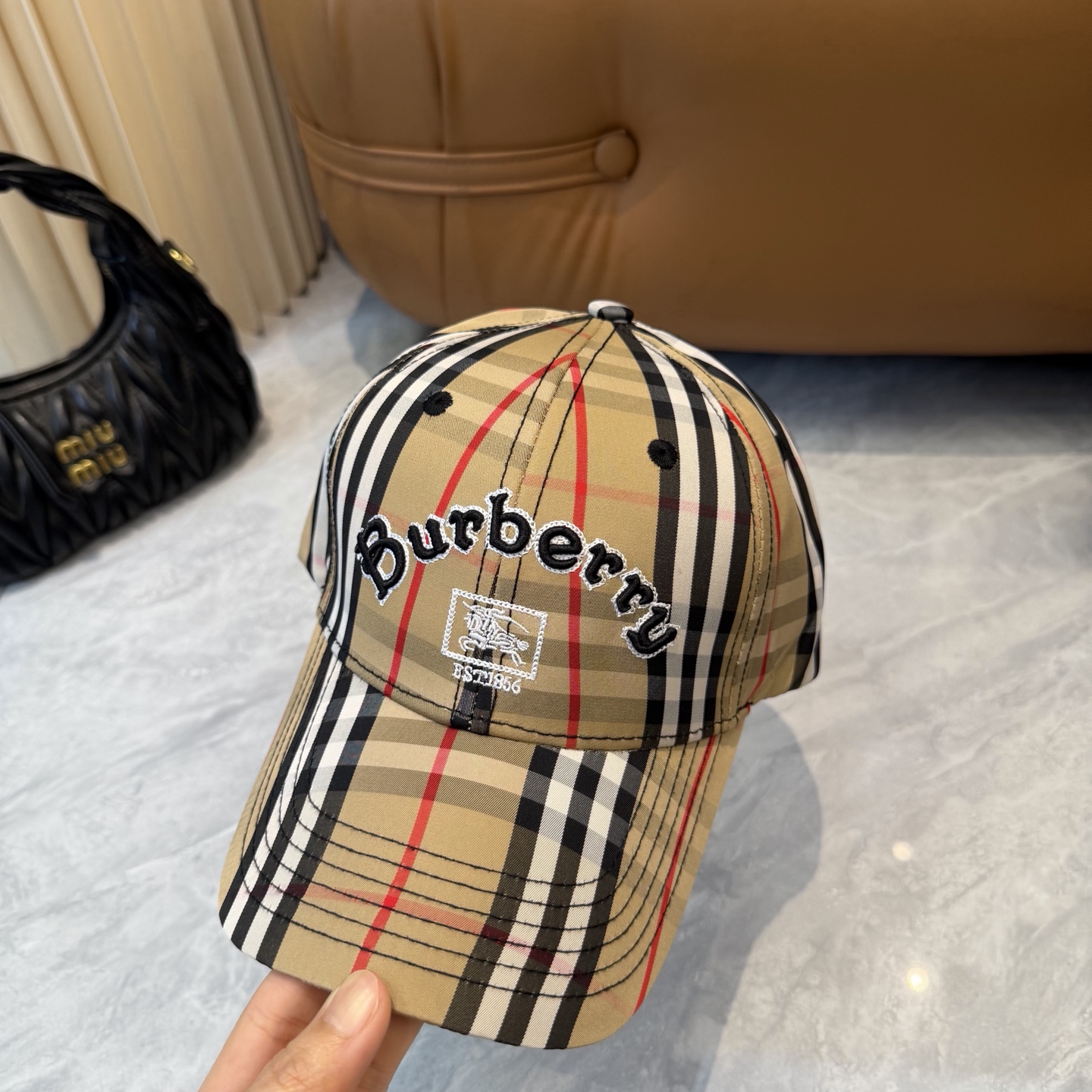 Burberry Burberry（巴宝莉） 棒球帽 款纯棉内里，轻盈透气。完美版型， 品质，独家 摄，男女适用