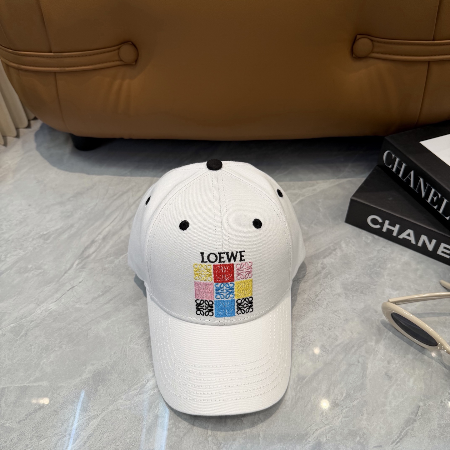 Loewe 配防尘袋【罗意威】新款刺绣棒球帽， 同步 ， 款超好搭配，赶紧入手
