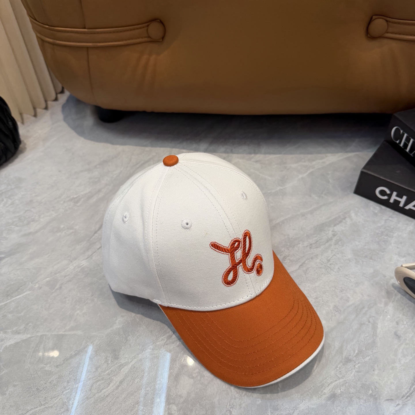 Hermès HERMÈS (爱马仕)最新款 棒球帽 拼色H 开模订制 透气帆布面料+ 精钢调节扣