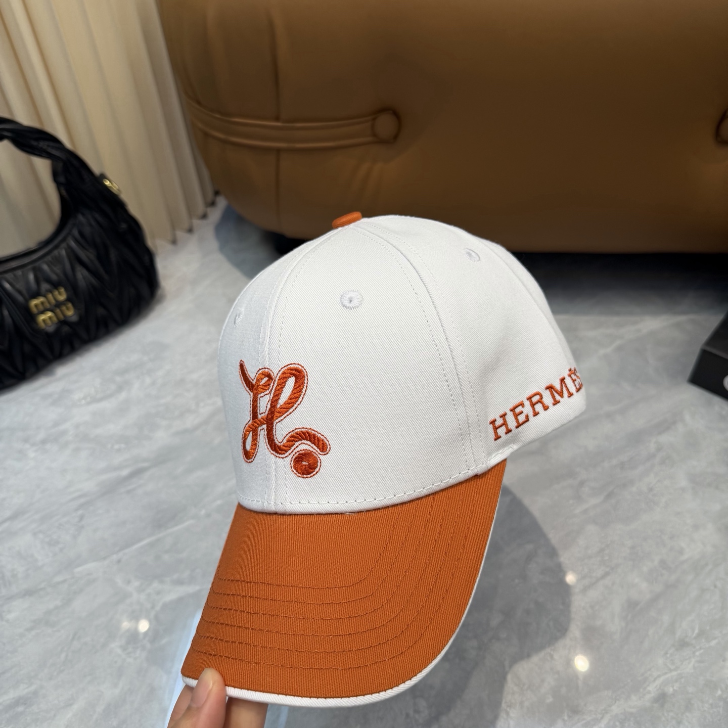 Hermès HERMÈS (爱马仕)最新款 棒球帽 拼色H 开模订制 透气帆布面料+ 精钢调节扣
