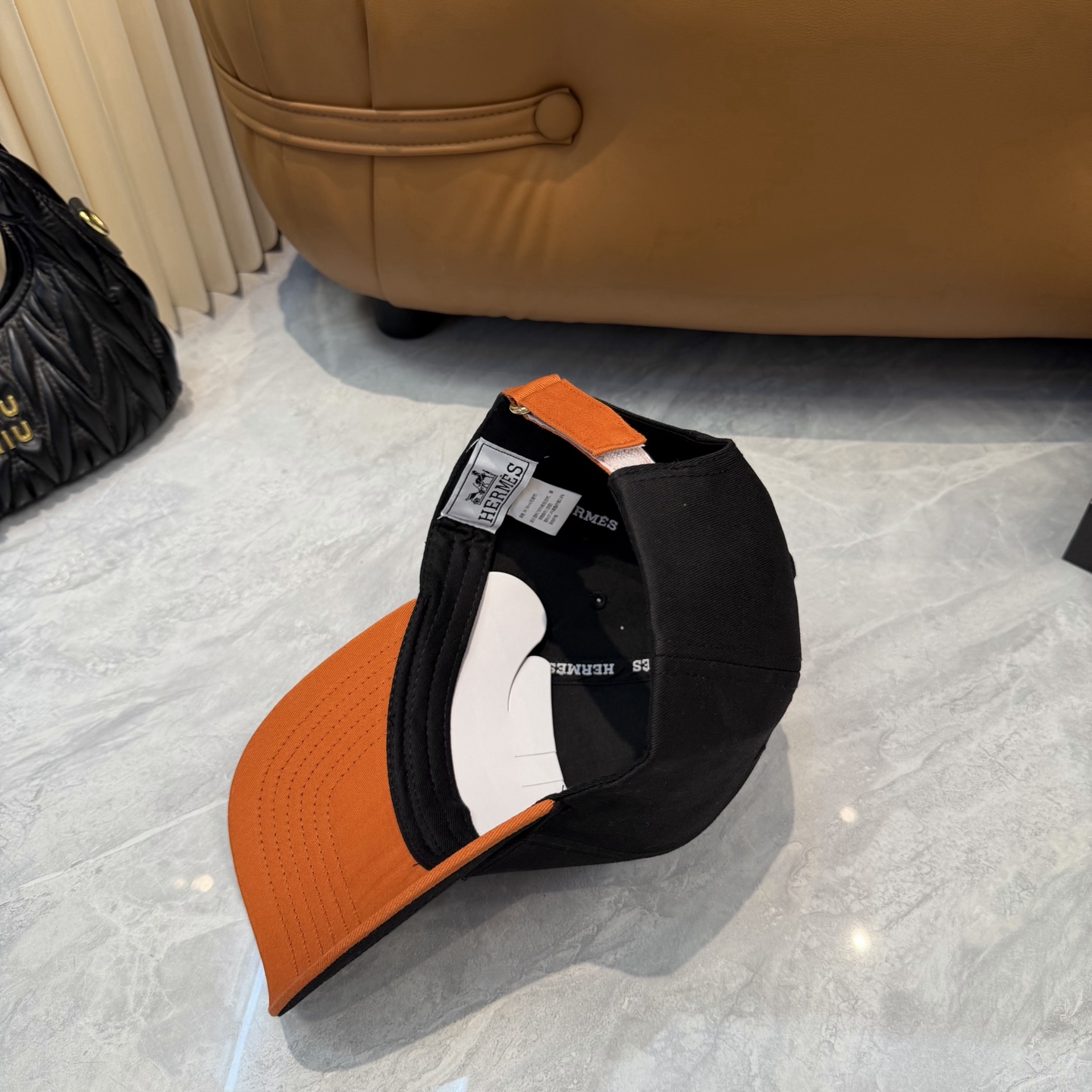 Hermès HERMÈS (爱马仕)最新款 棒球帽 拼色H 开模订制 透气帆布面料+ 精钢调节扣
