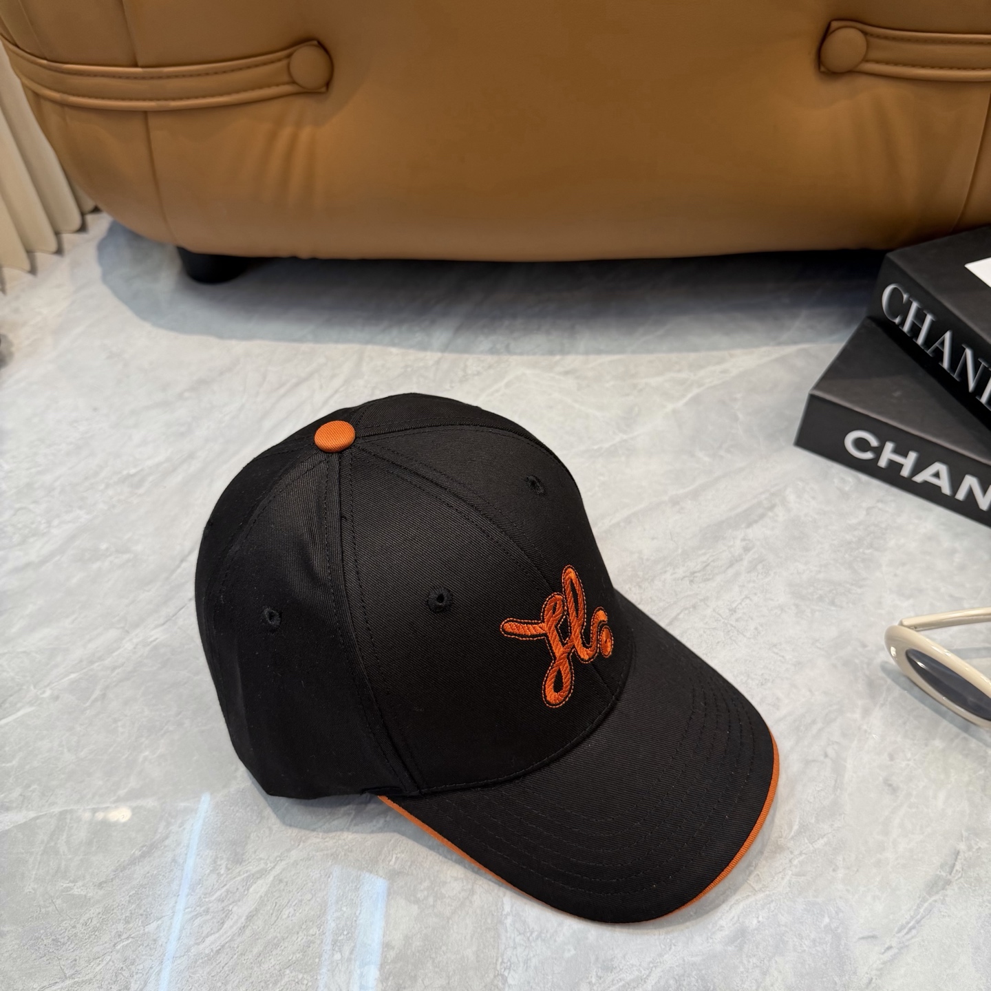 Hermès HERMÈS (爱马仕)最新款 棒球帽 拼色H 开模订制 透气帆布面料+ 精钢调节扣