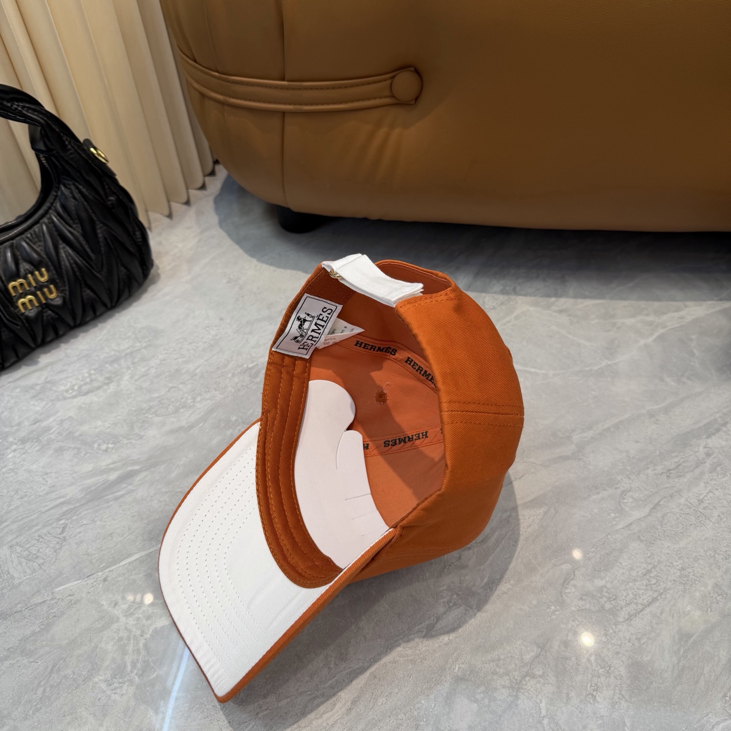 Hermès HERMÈS (爱马仕)最新款 棒球帽 拼色H 开模订制 透气帆布面料+ 精钢调节扣