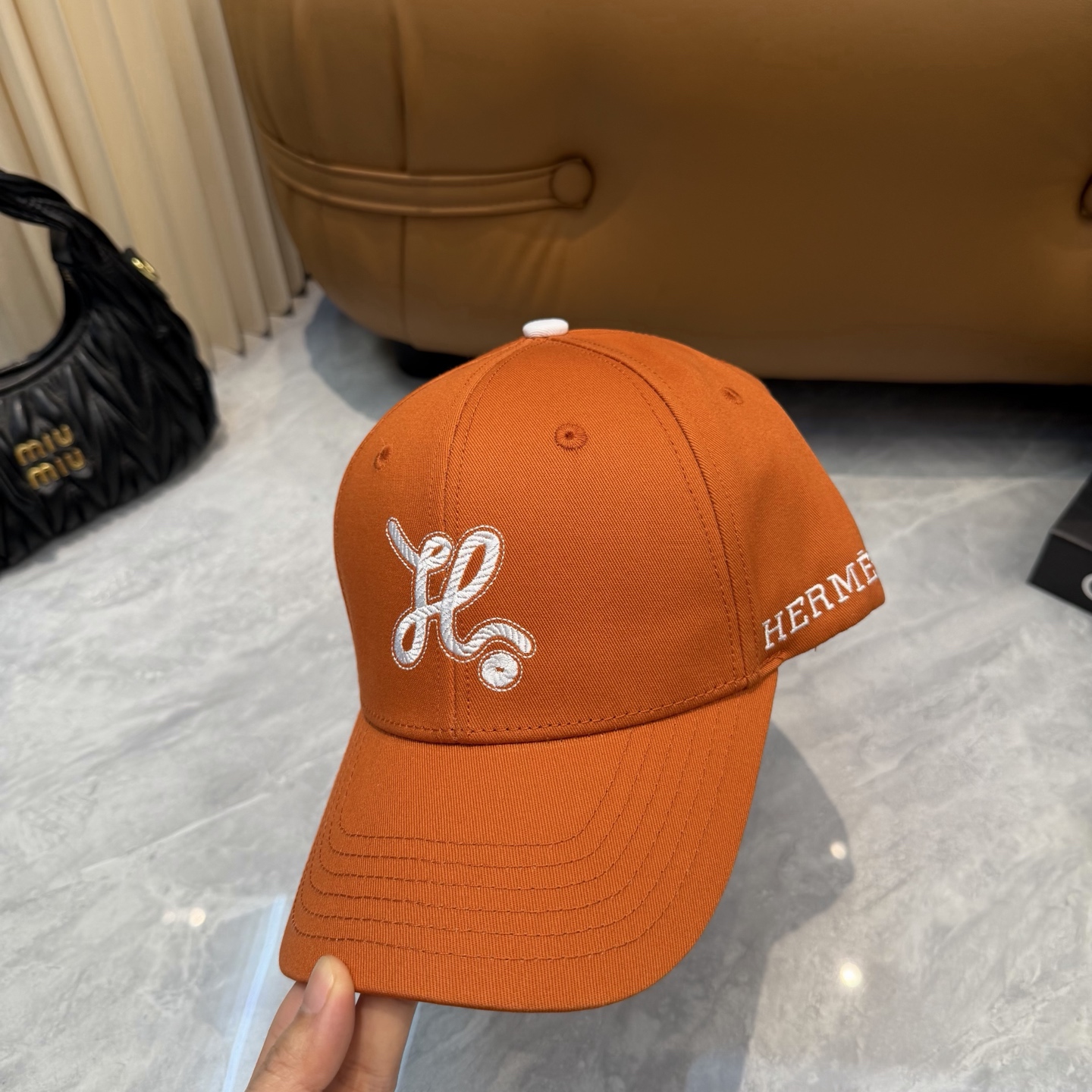 Hermès HERMÈS (爱马仕)最新款 棒球帽 拼色H 开模订制 透气帆布面料+ 精钢调节扣