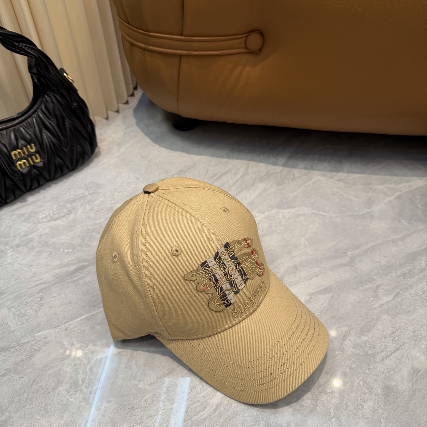 Burberry Burberry（巴宝莉） 棒球帽 款纯棉内里，轻盈透气。完美版型， 品质，独家 摄，男女适用