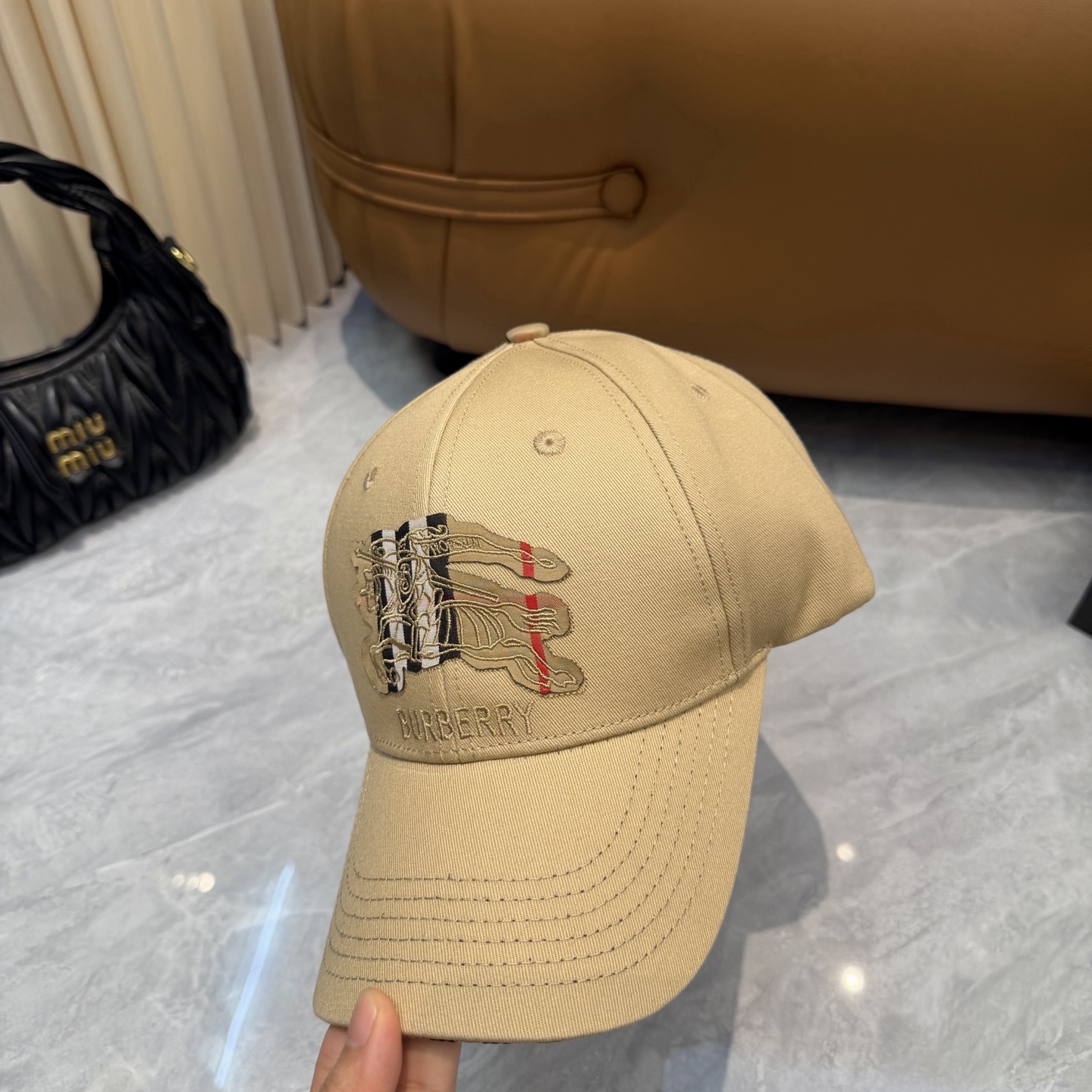 Burberry Burberry（巴宝莉） 棒球帽 款纯棉内里，轻盈透气。完美版型， 品质，独家 摄，男女适用